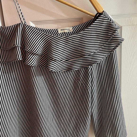 Off Shoulder pinstripe blouse 1 cold shoulder Black White Stripes - Picture 3 of 3